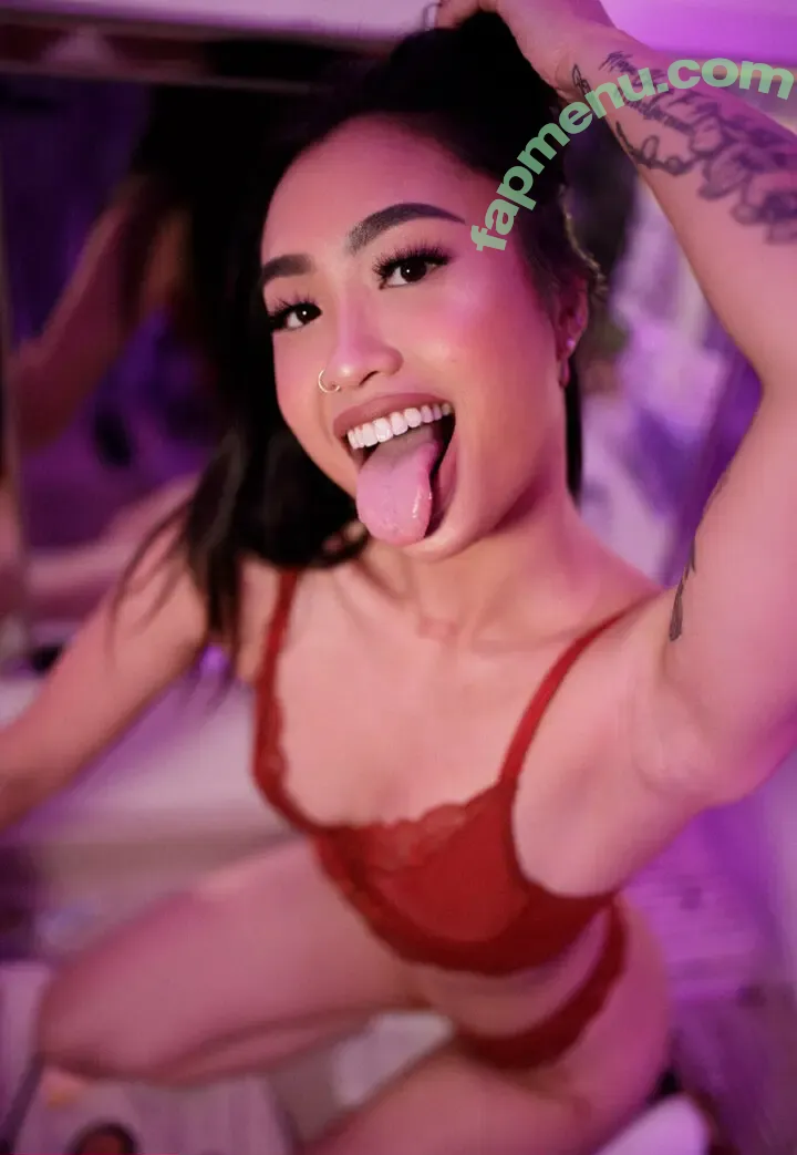 maichiii nude photo #0005 (mochi_floof)