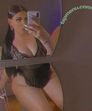 Maisiedayxo / britishmaisiedayxo nude photo #0004