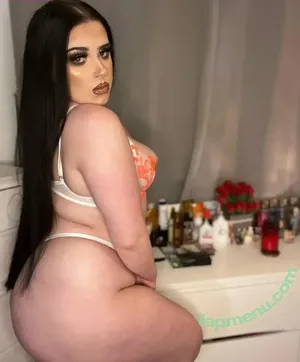Maisiedayxo / britishmaisiedayxo nude photo #0020