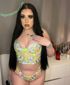 Maisiedayxo / britishmaisiedayxo nude photo #0024