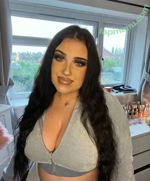 Maisiedayxo / britishmaisiedayxo nude photo #0034