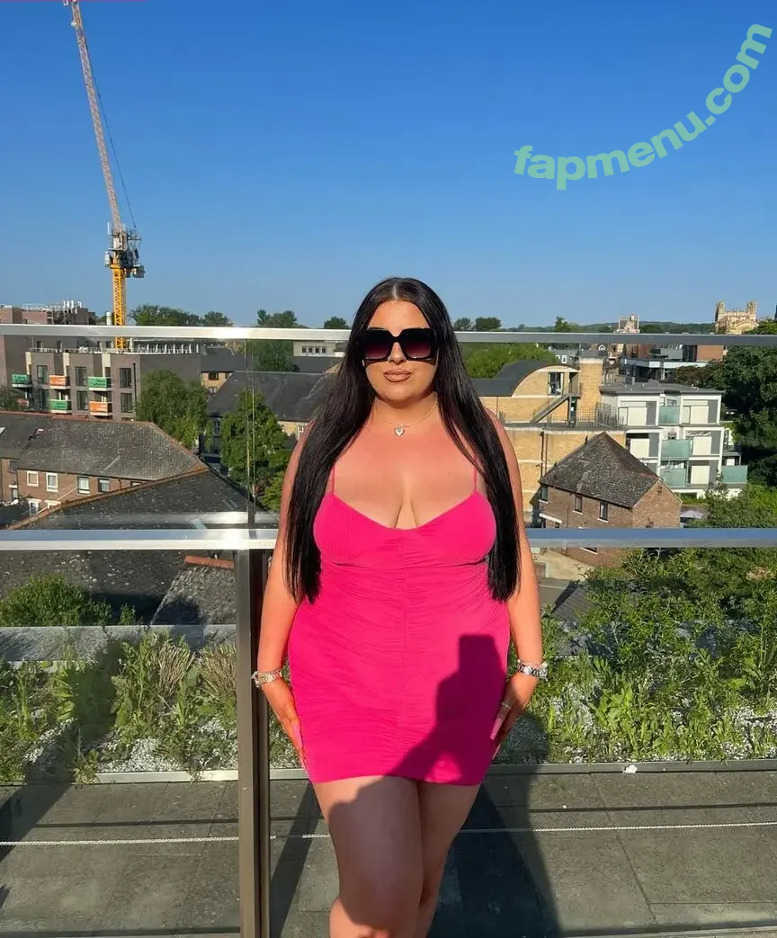 Maisiedayxo nude photo #0042 (britishmaisiedayxo)