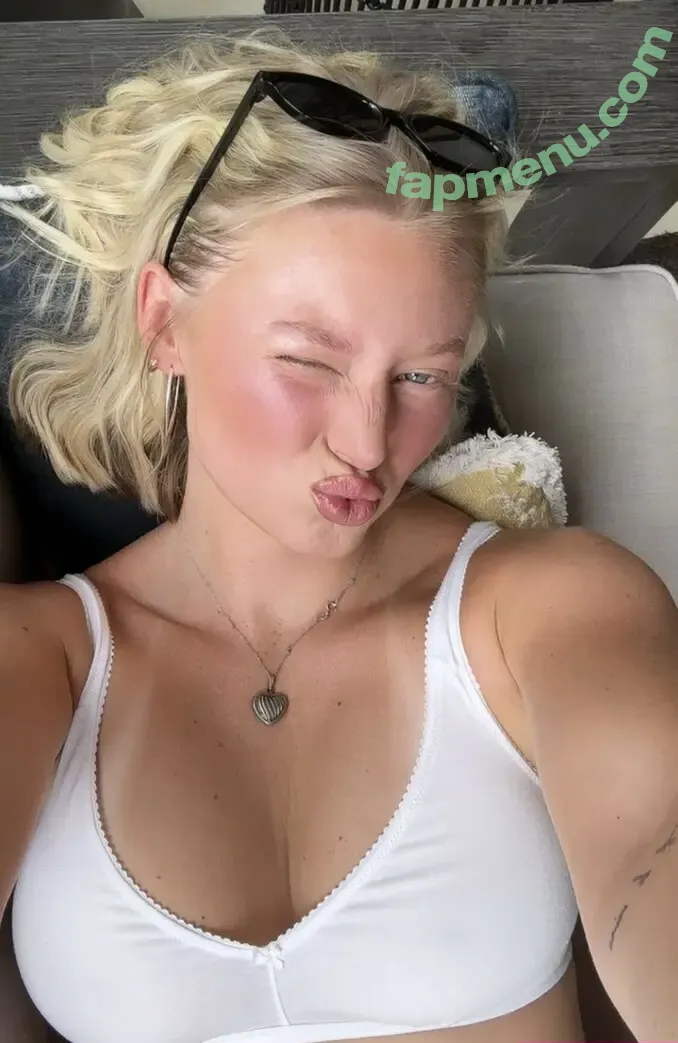 Makinley Browder nude photo #0024 (Kinley / harperelise / makinleybrowder)