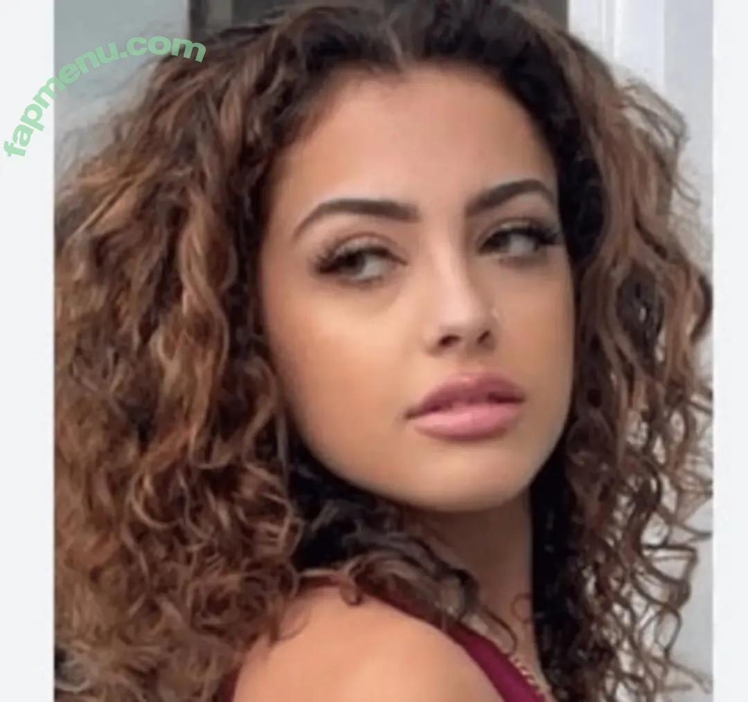 Malú Trevejo nude photo #0009 (Malú Trevejo)