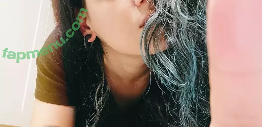 MalAfterMidnight nude photo #0001 (MalASMR / malmidnight)