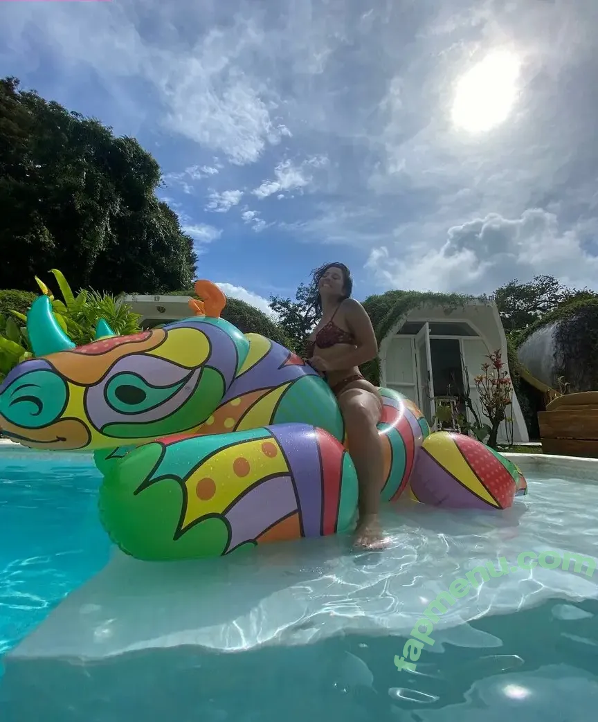 Maleni Cruz nude photo #0205 (malenicruz)