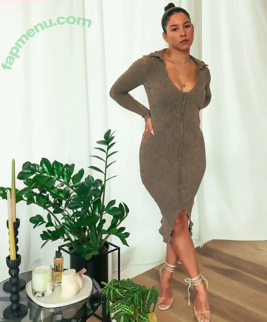 Maleni Cruz nude photo #0386 (malenicruz)