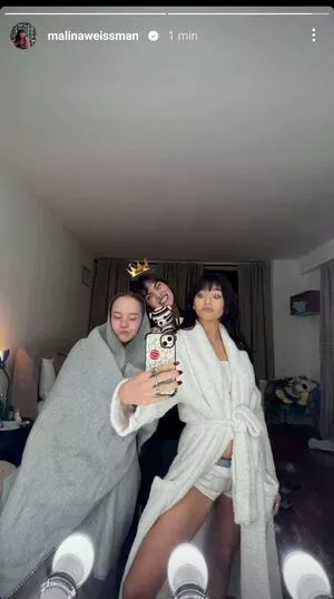 Malina Weissman / malinaweissman nude photo #0100