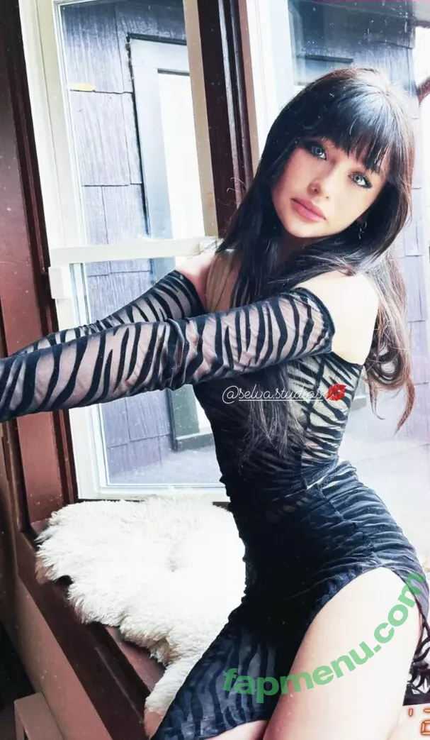 Malina Weissman nude photo #0055 (malinaweissman)
