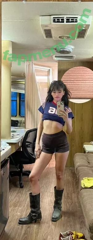 Malina Weissman nude photo #0078 (malinaweissman)