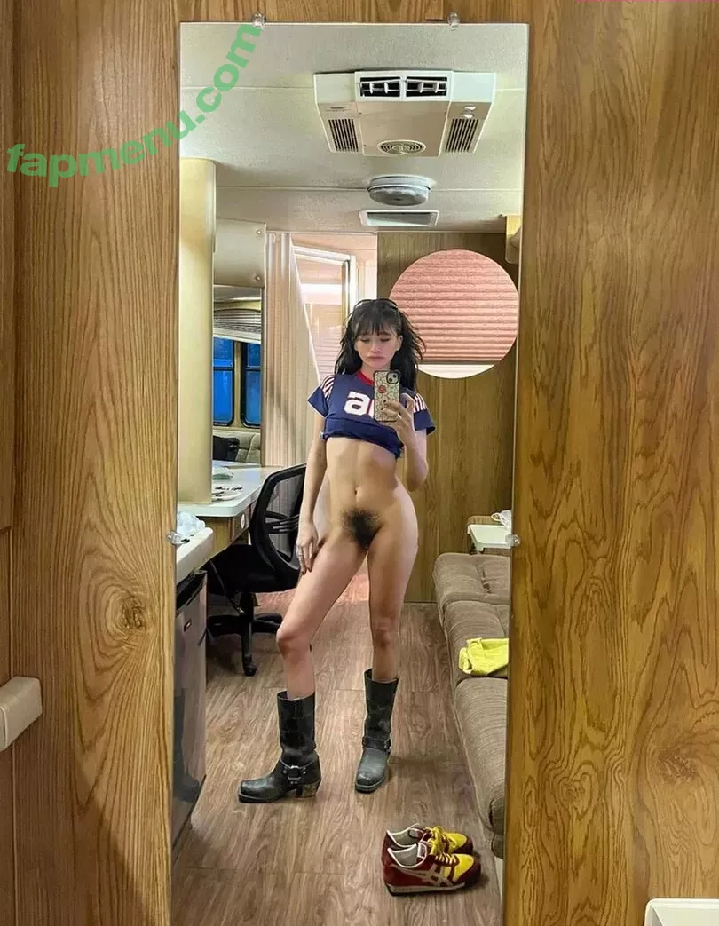 Malina Weissman nude photo #0086 (malinaweissman)