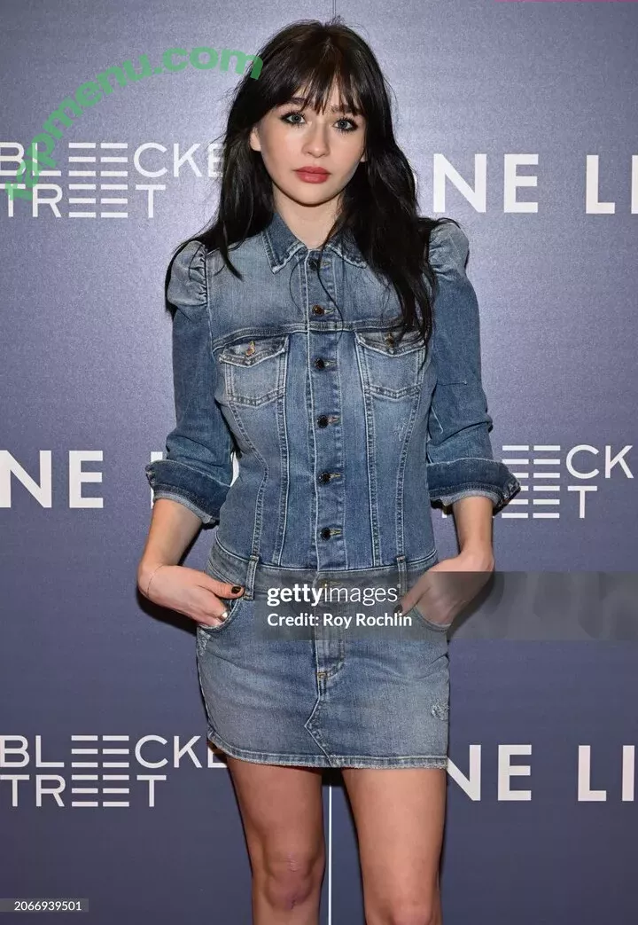 Malina Weissman nude photo #0140 (malinaweissman)