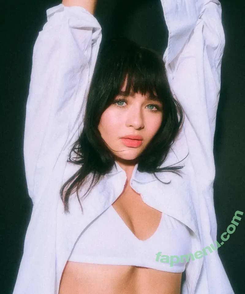 Malina Weissman nude photo #0350 (malinaweissman)