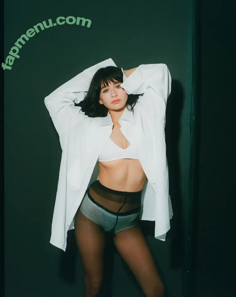 Malina Weissman nude photo #0352 (malinaweissman)