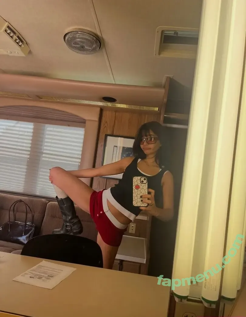 Malina Weissman nude photo #0360 (malinaweissman)