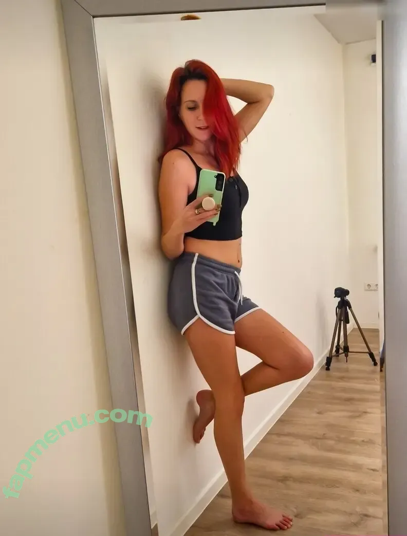 Malu Nu nude photo #0025 (malou-nu / malou_nu)