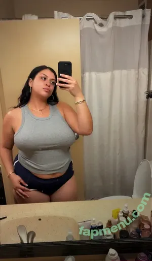 Mamibelleza / bellaaa_reina nude photo #0003