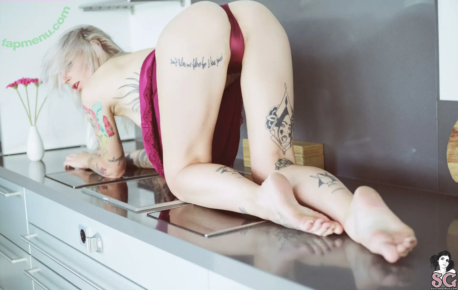 mandeelou nude photo #0216 (mandeelousg)