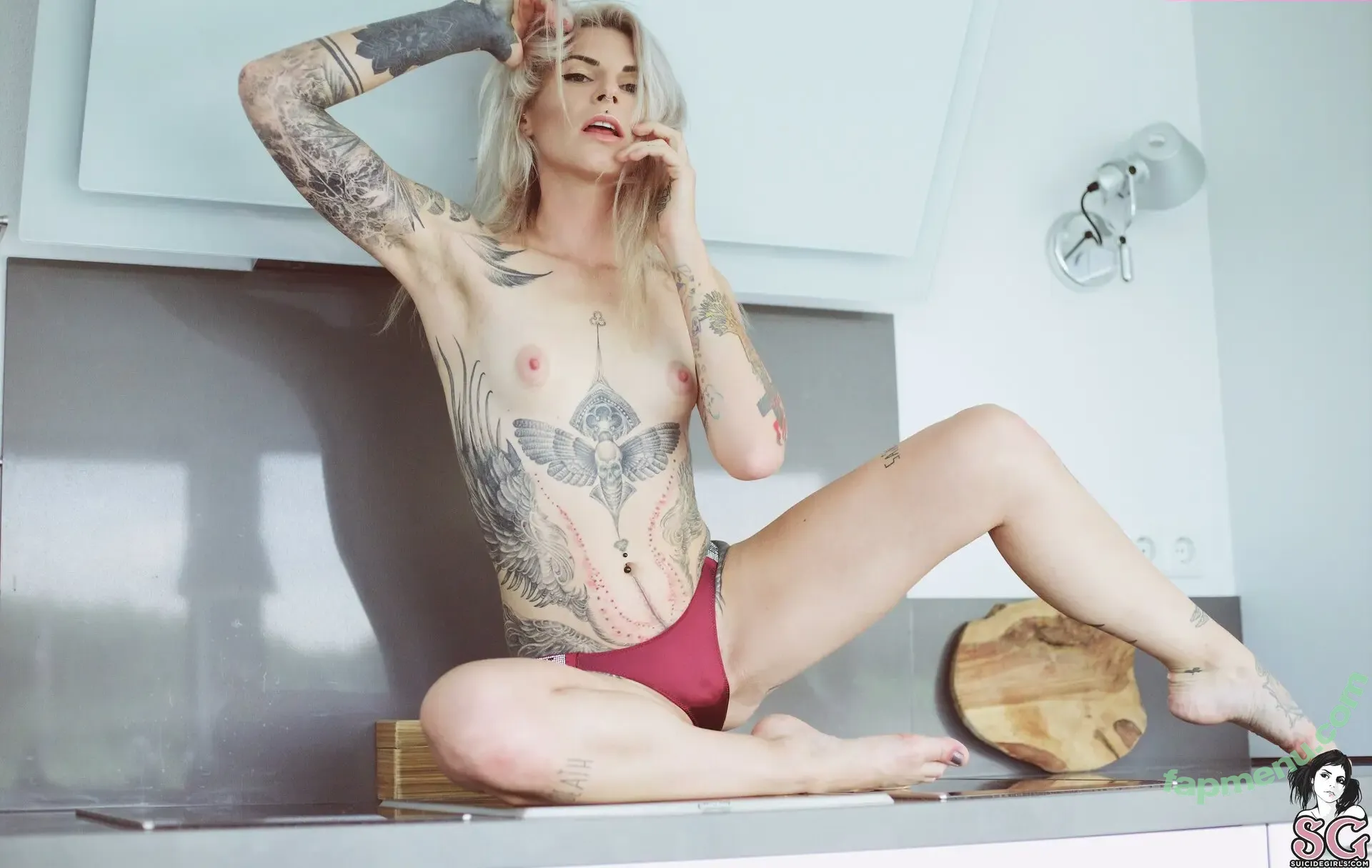 mandeelou nude photo #0219 (mandeelousg)
