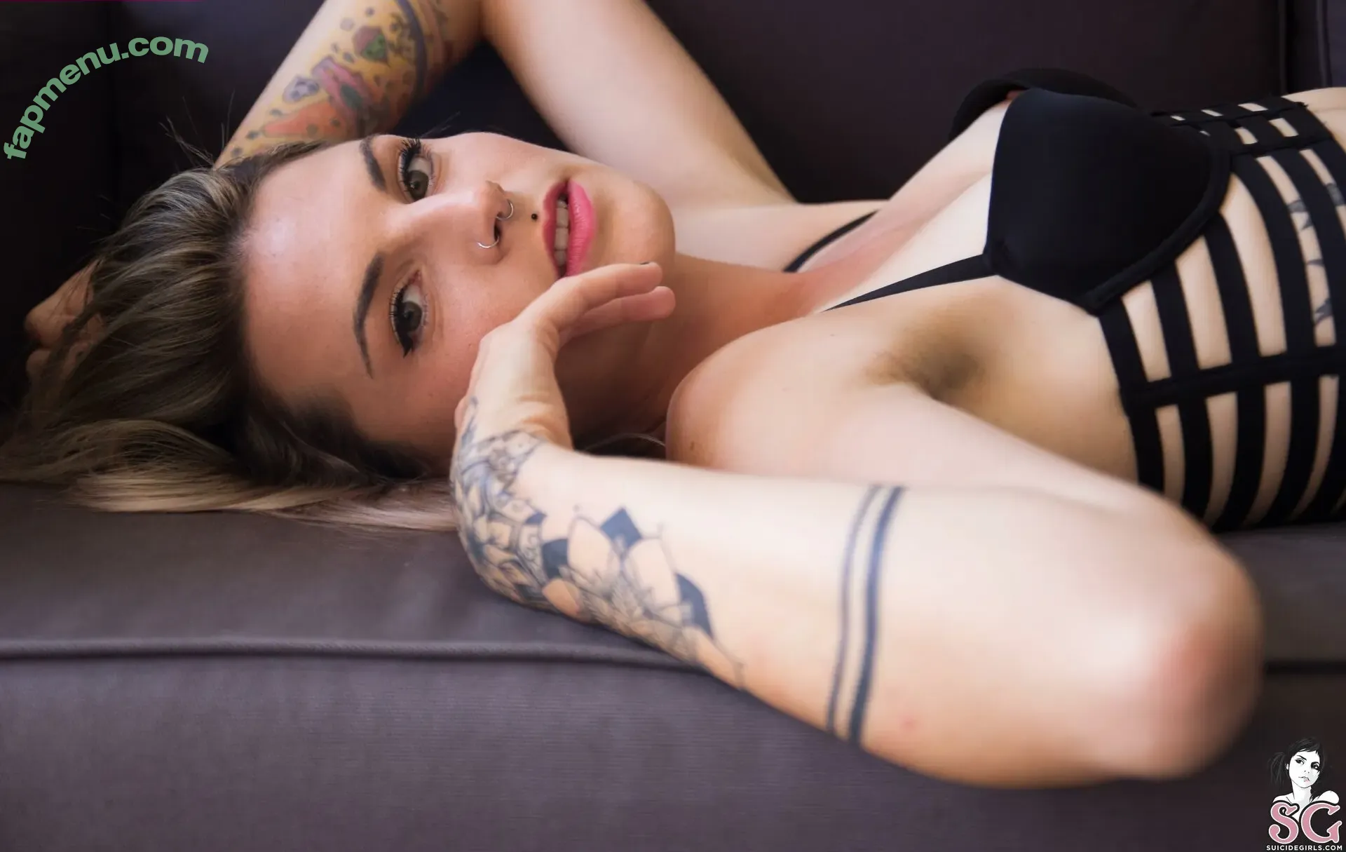 mandeelou nude photo #0467 (mandeelousg)
