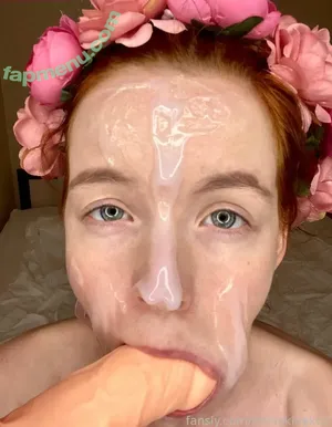manekinekoo / manekinekooM nude photo #0001