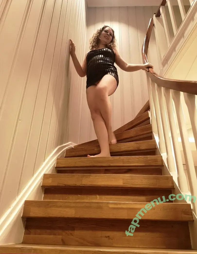 Mankhelekwen nude photo #0149 (Mankhelekwen)
