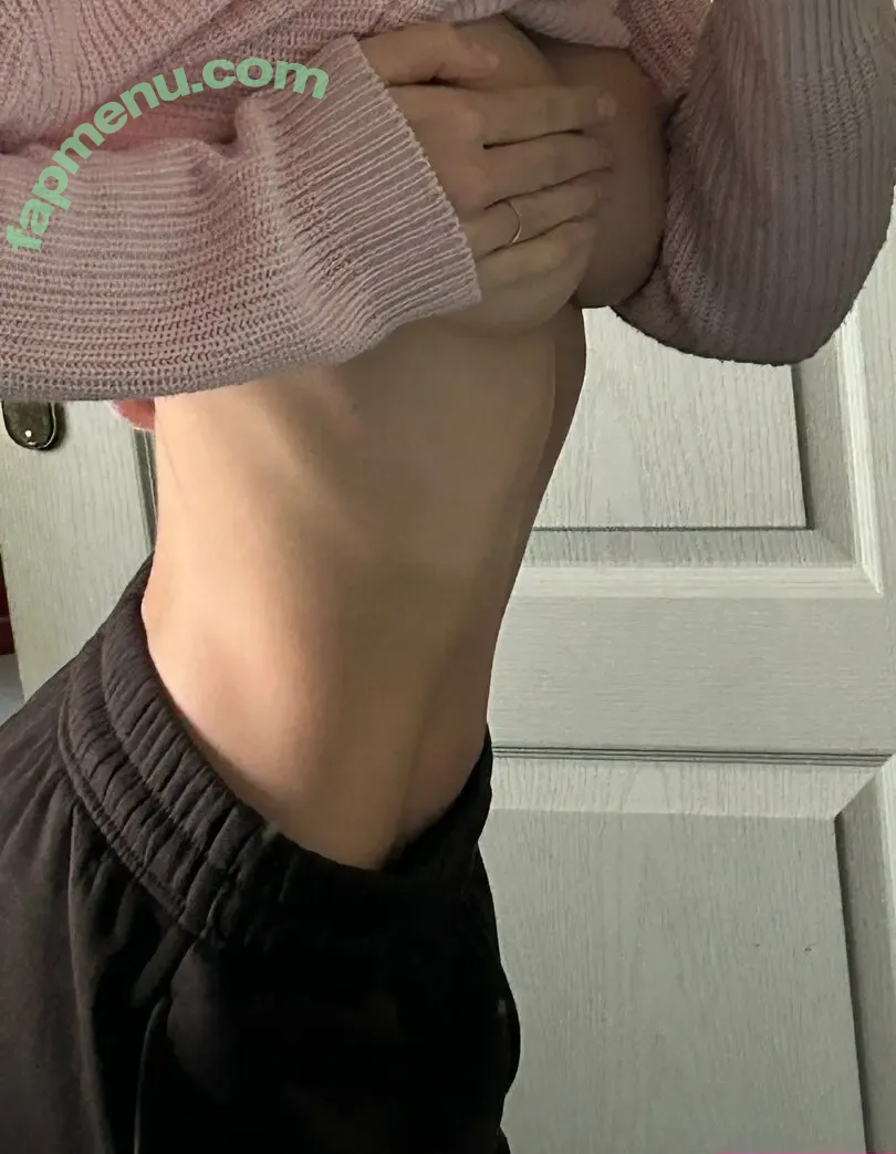 manonlara nude photo #0008 (manonlara1)