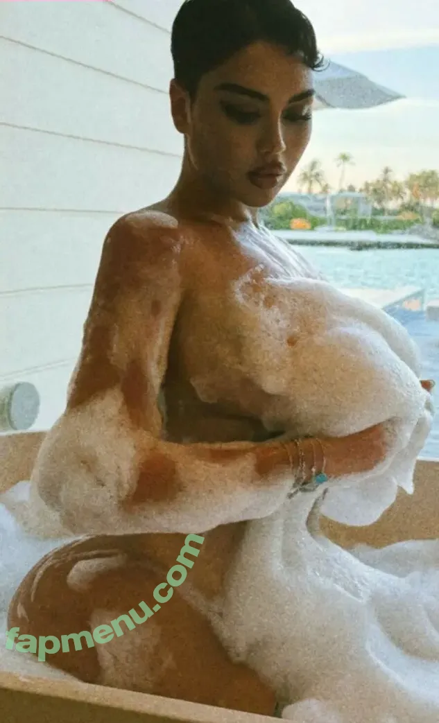 Maram.chou nude photo #0005 (barbieechou / maram.chou31)