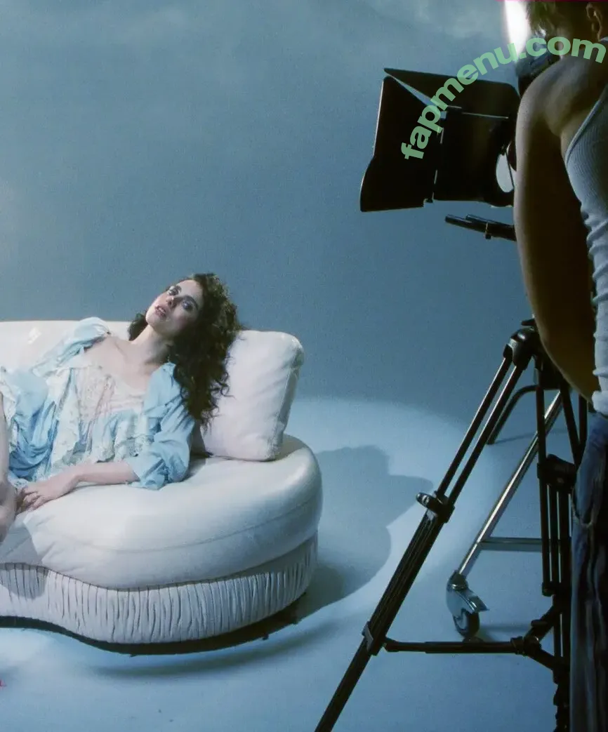 Margaret Qualley nude photo #0205 (margaretqualley)
