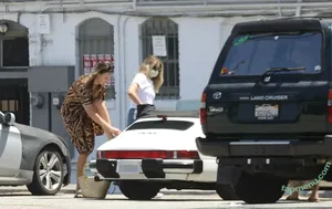 Margot Robbie / margotrobbieofficial nude photo #3831