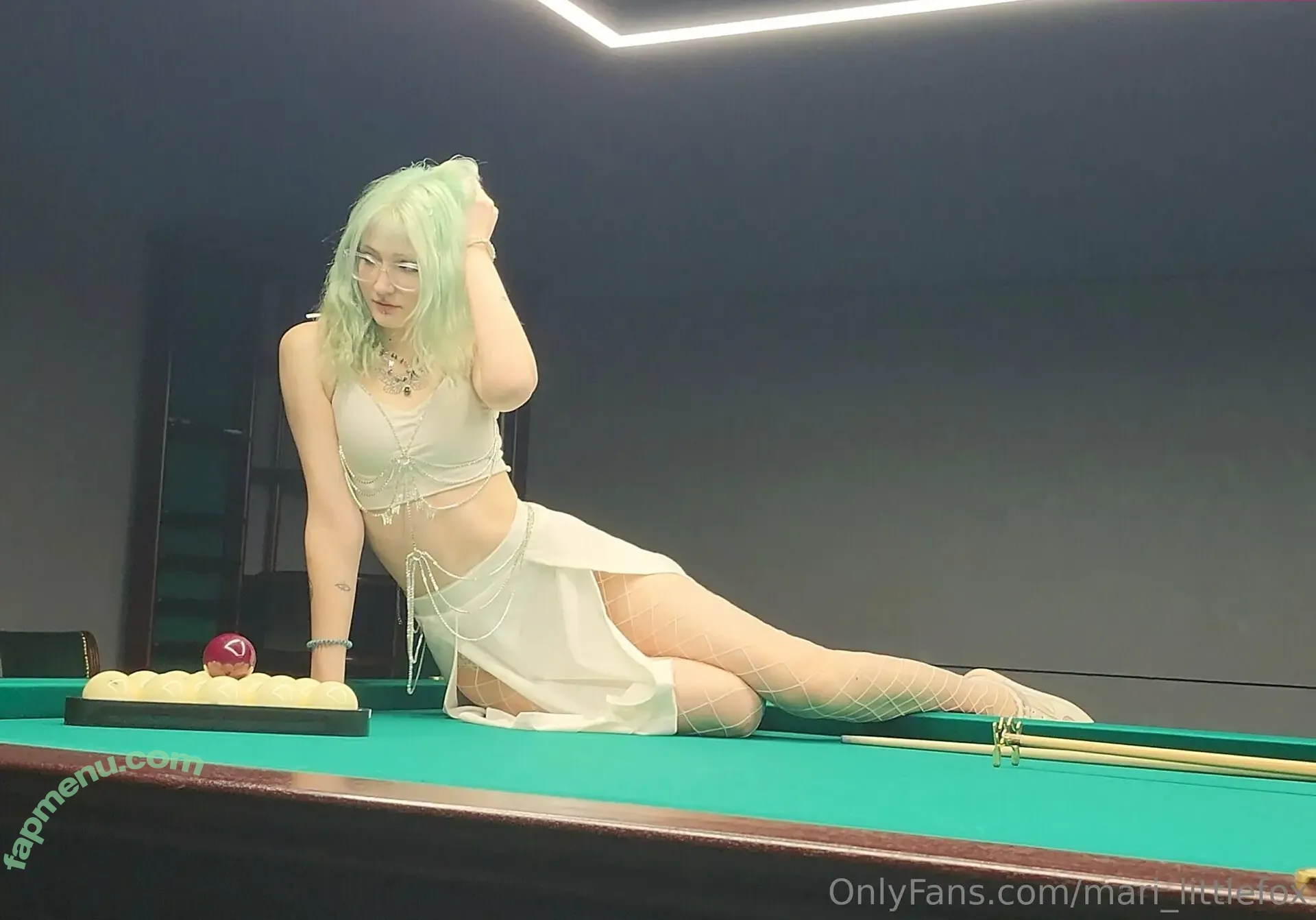 mari_littlefox nude photo #0016 (mari_littlefox)