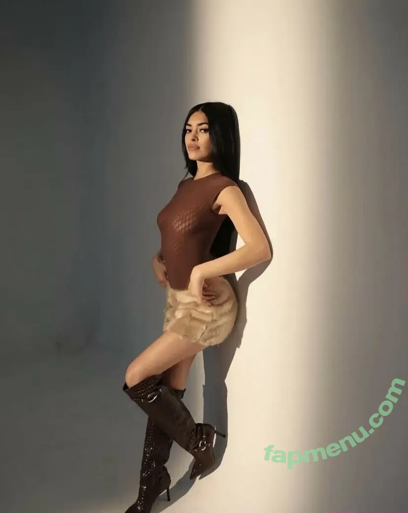 Mariah Lopez nude photo #0001 (Myaaangelica / Ryriahx / naughtyforlust)