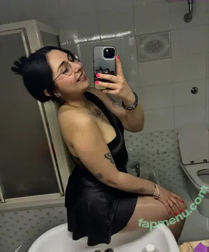  nude photo #0002