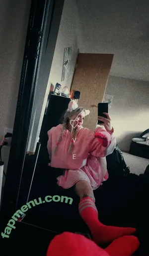 marie_21welder / Bunny99bubbles nude photo #0022