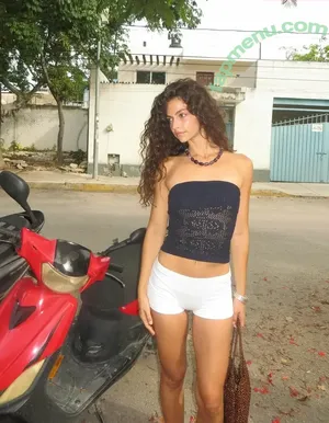 Marie Teissonniere / marie_teissonniere nude photo #0060