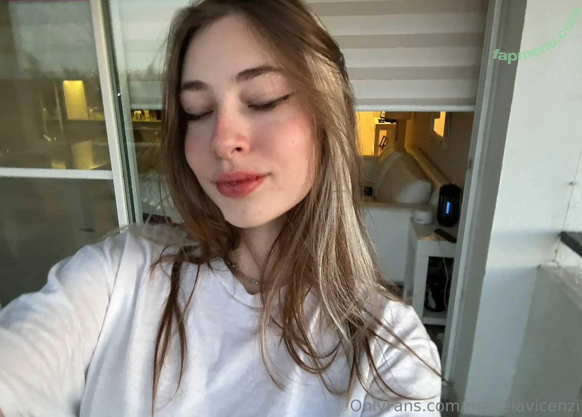 marielavicenzi nude photo #0041 (marielavicenzi)