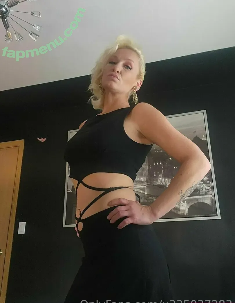 marilynox23 nude photo #0003 (23marilyn_)