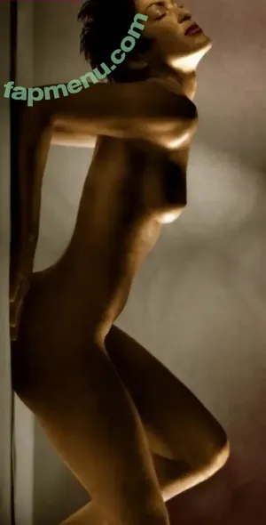 Mariska Hargitay / therealmariskahargitay nude photo #0135