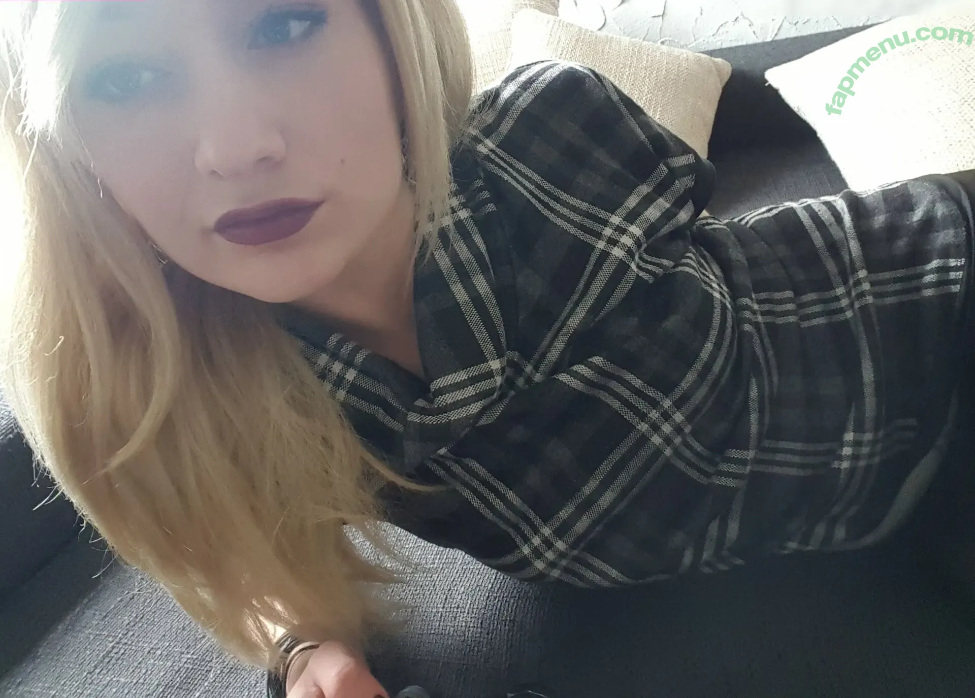 Markt.de Amateurinnen nude photo #0439 (Markt.de Amateurinnen)