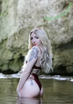 Marphoenix / marrissa pheonix nude photo #0002