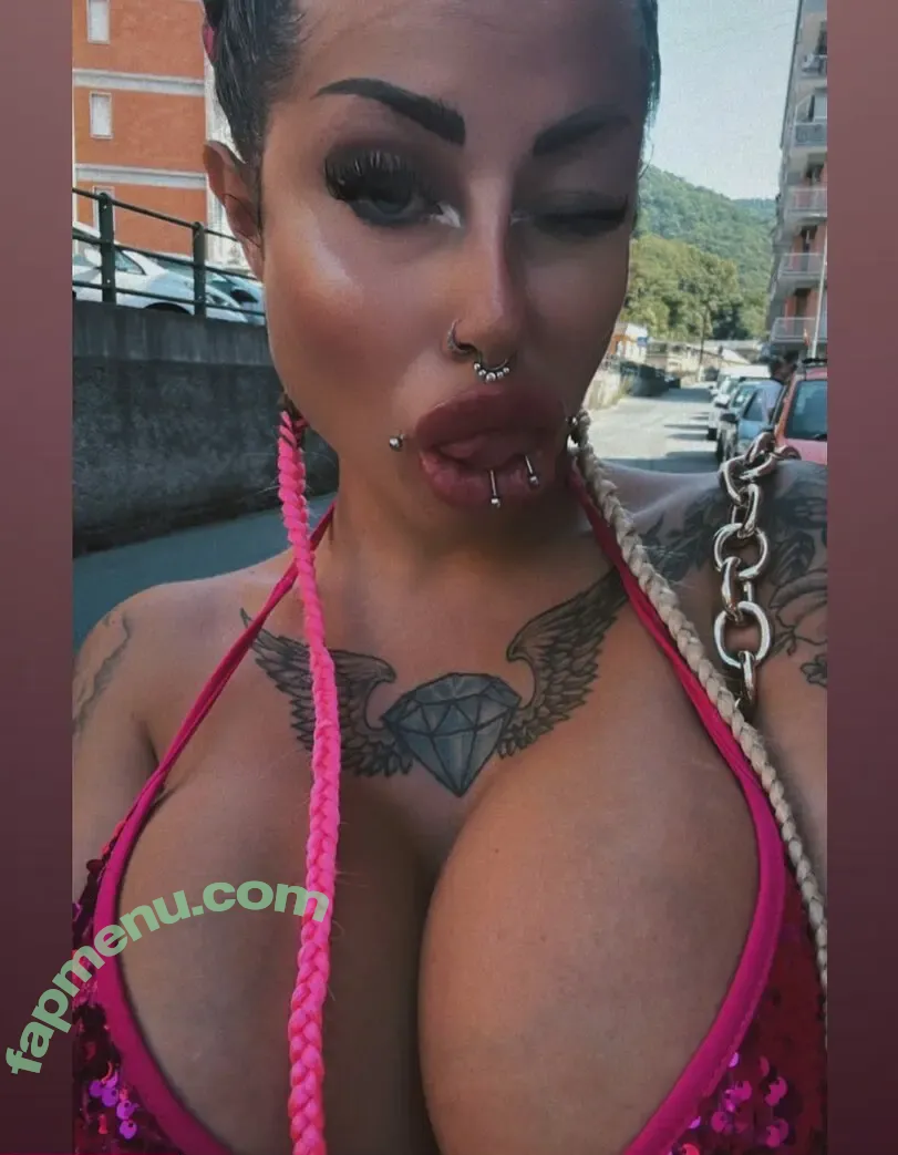 martybarbystar nude photo #0017 (martybarbiestar)