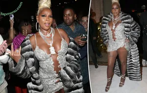 Mary J. Blige / Mary J Blige / therealmaryjblige nude photo #0096