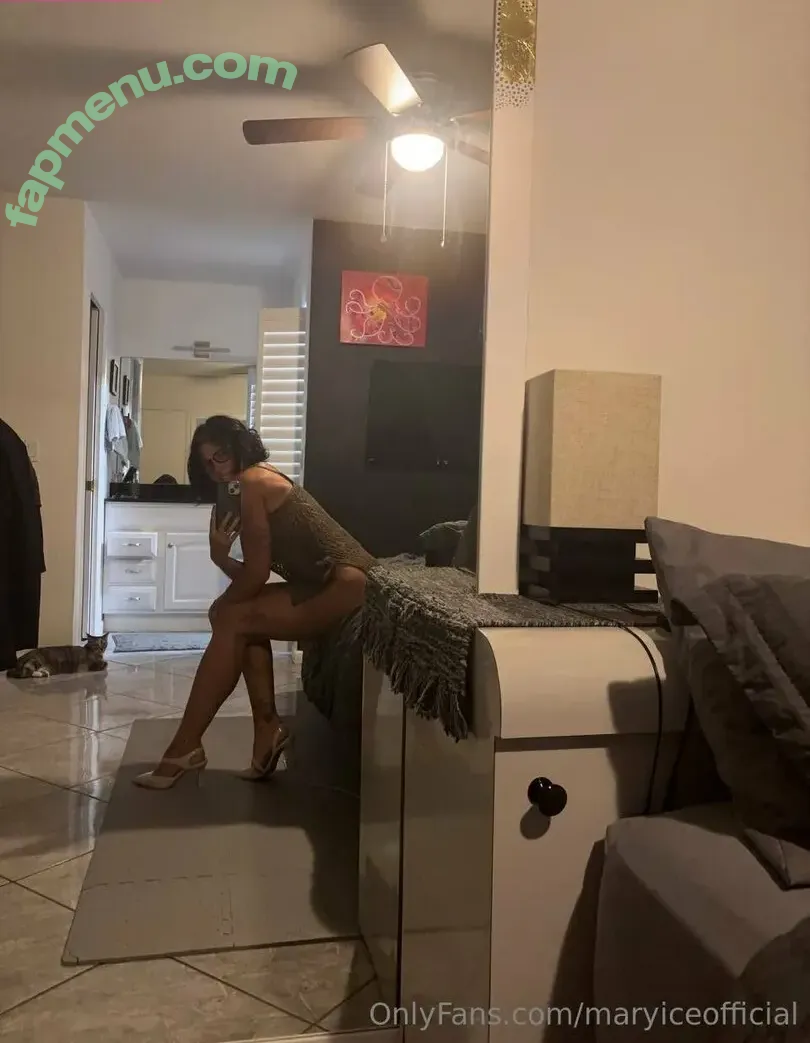 maryiceofficial nude photo #0043 (maryelizabethofficialmodel)