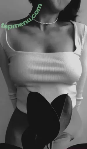  nude photo #0003