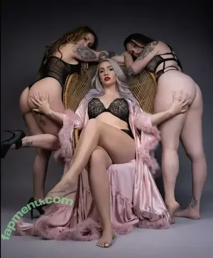  nude photo #0002