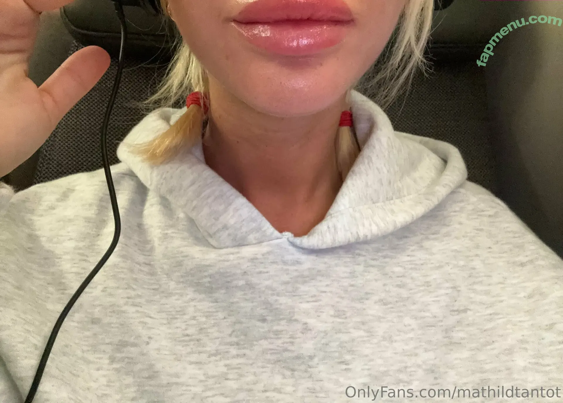 mathildtantot nude photo #0010 (mathildtantot)