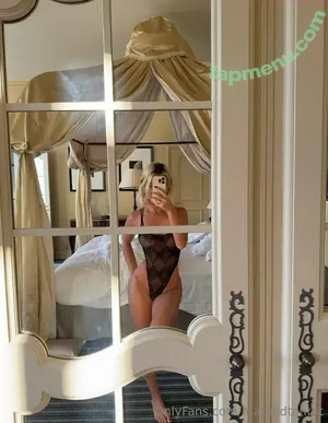  nude photo #0001
