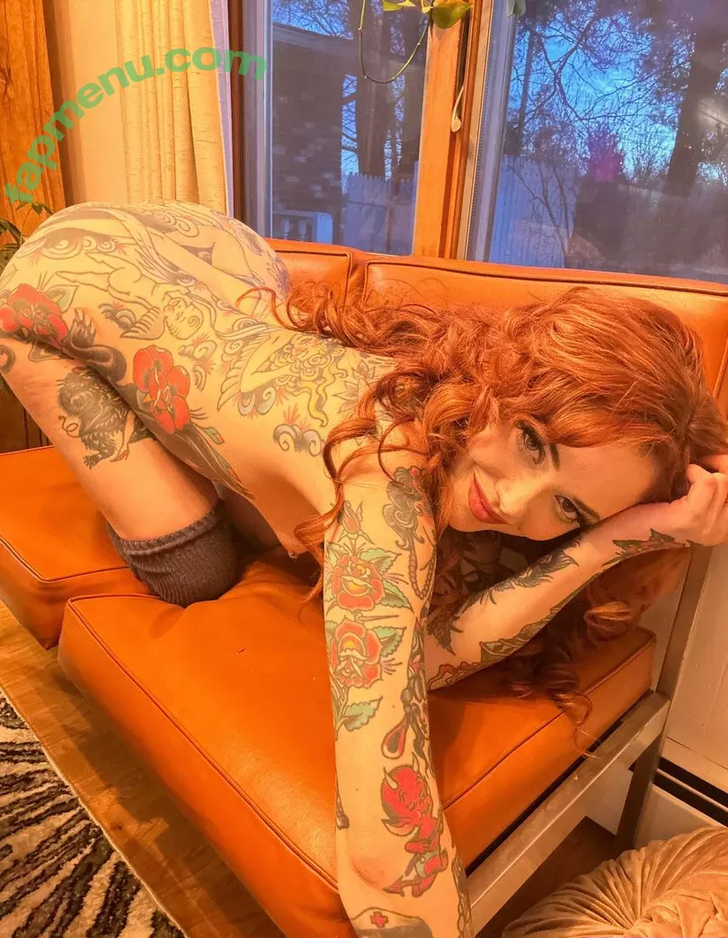 Maud Franklen nude photo #2399 (maudnoir / maudsuicide)