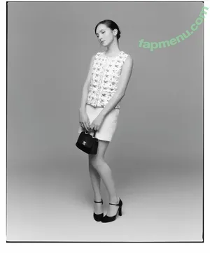 Maude Apatow / maudeapatow nude photo #0279