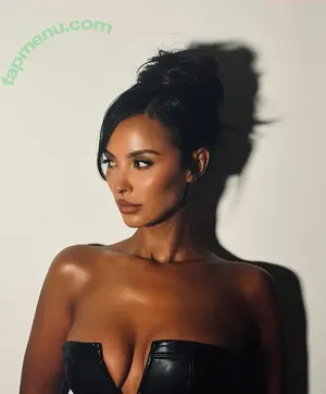 Maya Jama / mayajama nude photo #0860